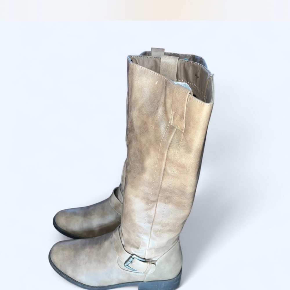 Tan Knee-High Leather Boots